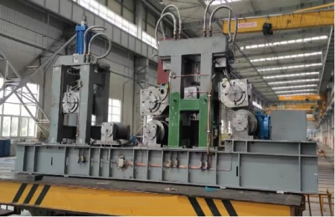 tensioning and straightening machine
